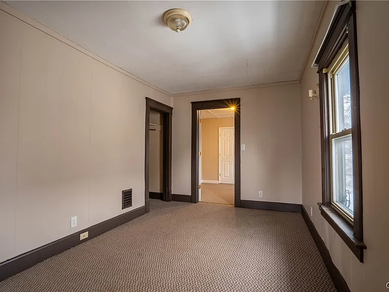 208 E Clark St #1 — Photo 13