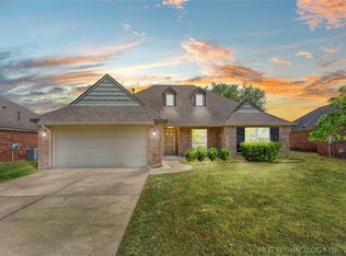 1717 E Dover St, Broken Arrow, OK 74012