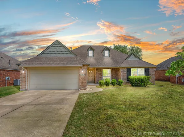1717 E Dover St, Broken Arrow, OK 74012