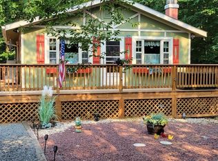 7534 Crestview Dr, Tobyhanna, PA