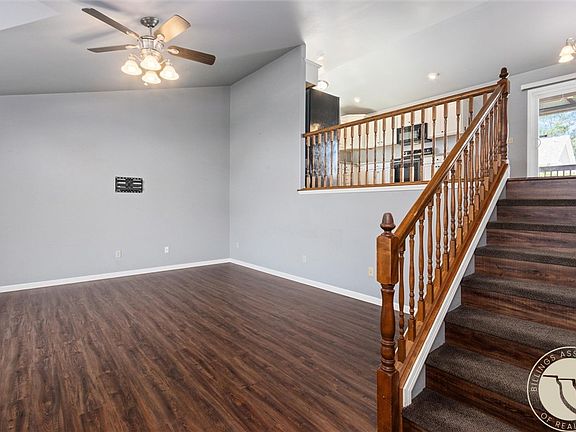 5th image of 1284 Mirror Lake Ln