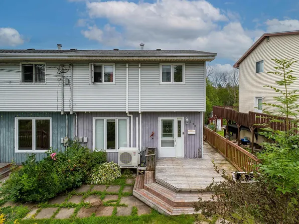 963 Old Sackville Rd, Middle Sackville, NS B4E 1R4