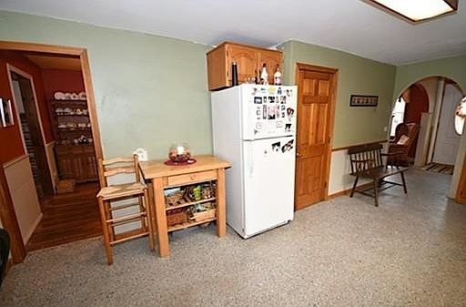 5th image of 42 River St