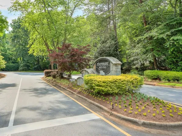 335 N Peak Dr, Johns Creek, GA 30022