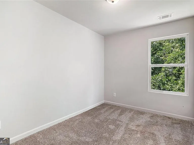 4043 Avalon Rd SW — Photo 8