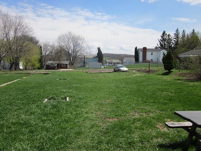 2nd image of 54 Hill St