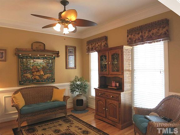 Dining Rm