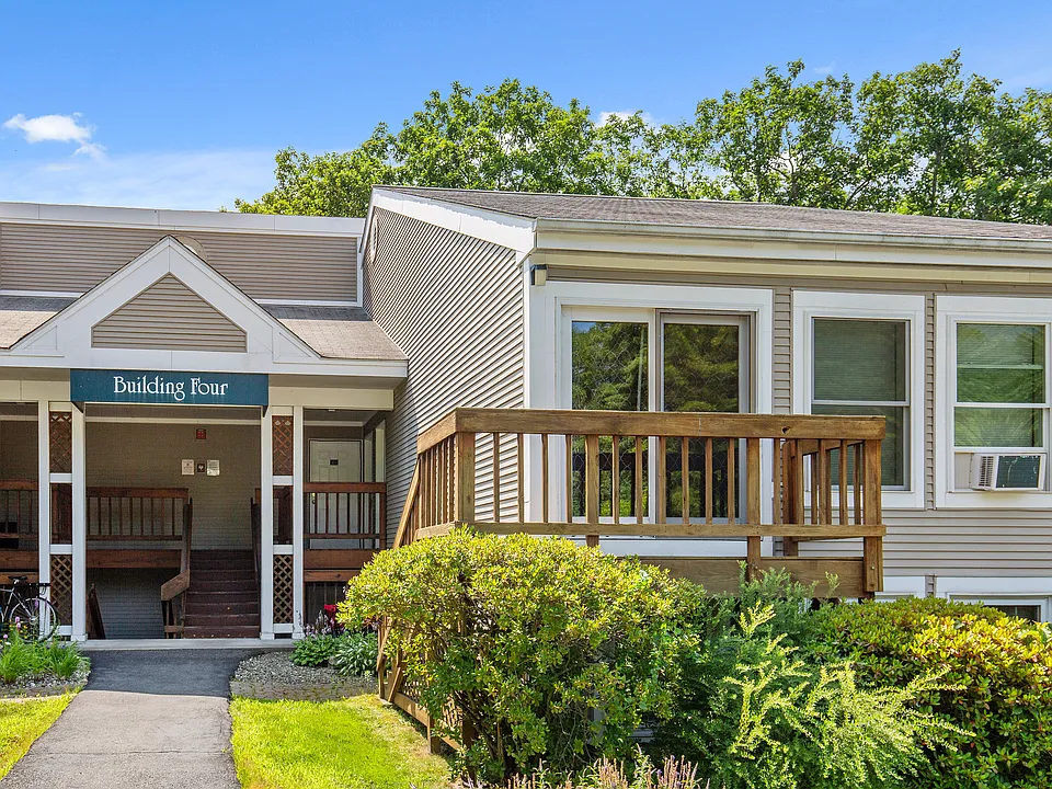 30 Wolf Rd
