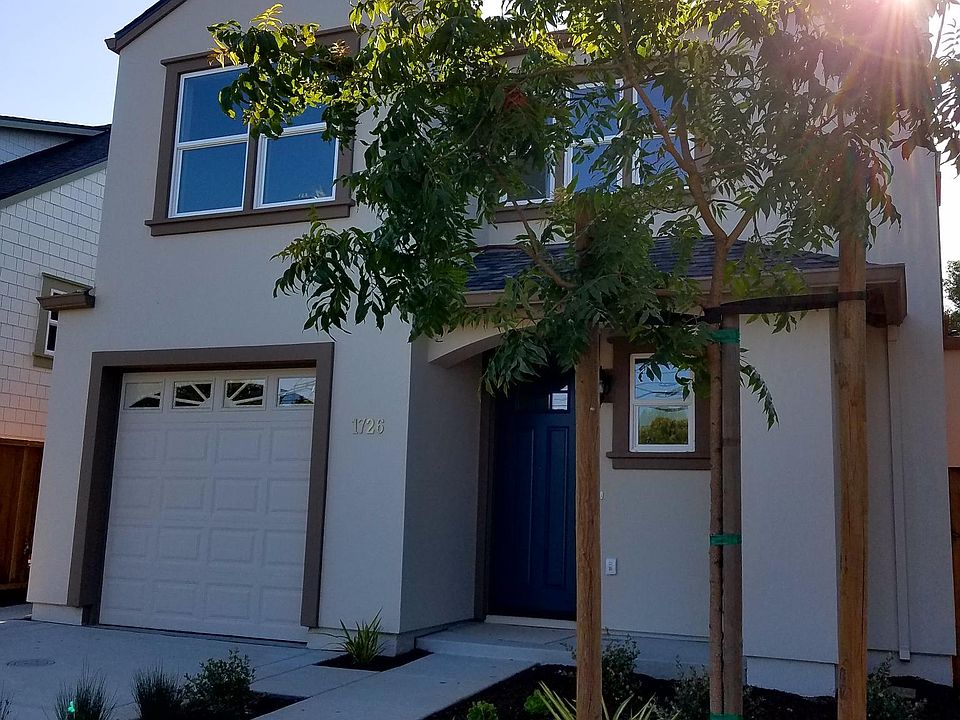 1st image of 1726 42nd Ave