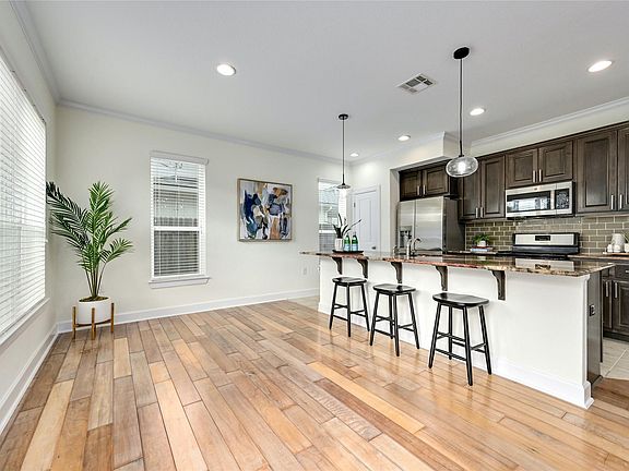2nd image of 4707 Rosedale Ave #B