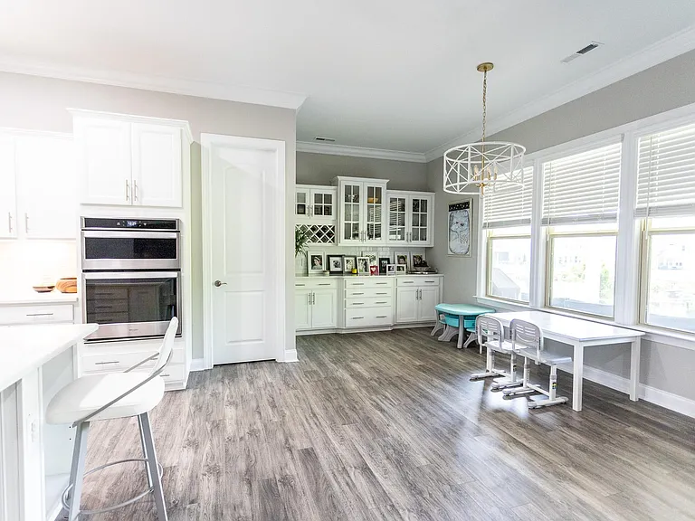 4045 Wiltshire Ln — Photo 6