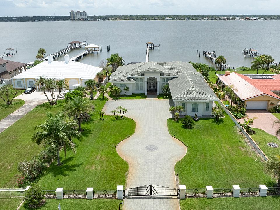 1st image of 3020 S Peninsula Dr
