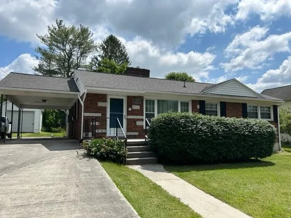 630 N 4th St, Wytheville, VA 24382