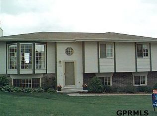 6424 N 80th Crescent Ave, Omaha, NE 68134