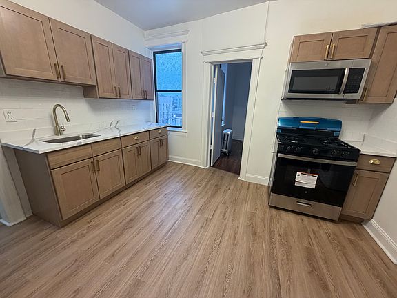 2nd image of 160 59th St #3D