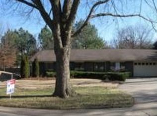 2613 E Golden Oaks Dr, Fayetteville, AR 72703