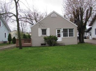 109 E Ann St, Weyauwega, WI 54983