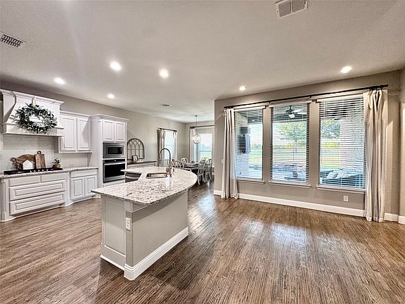 5th image of 2429 San Marcos Dr
