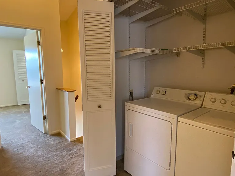 1970 N Hartford St #25 — Photo 18