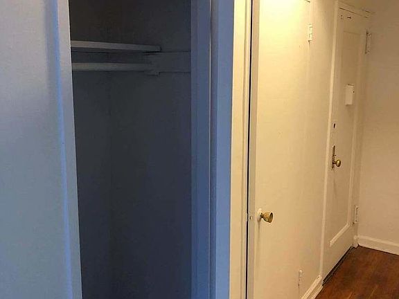 5th image of 336 E 73rd St APT 3B