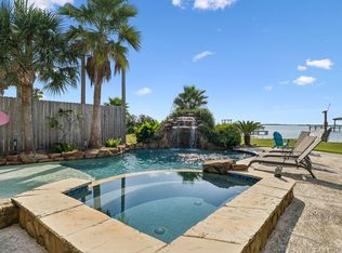 1623 Dick Bay Dr, San Leon, TX 77539