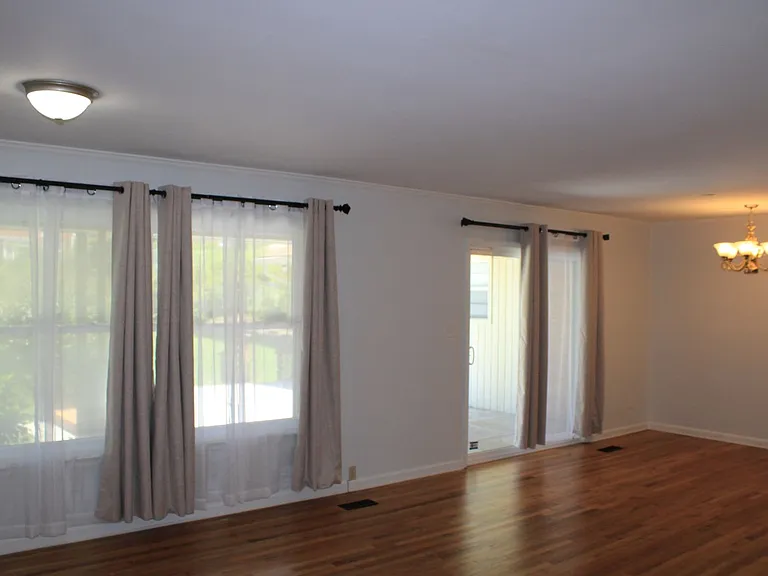 916 Stanton Dr — Photo 8