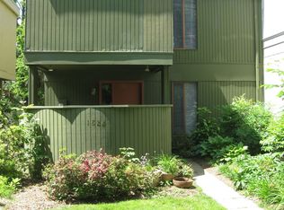 1822 N Shore Ct, Reston, VA 20190