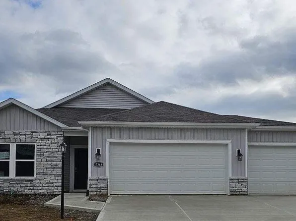 17348 Firs Trl, Huntertown, IN 46748