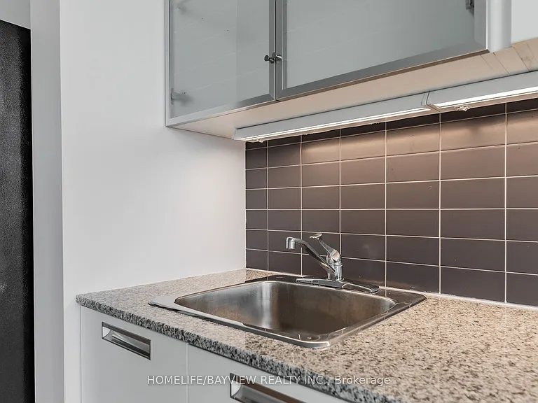 38 Grenville St #2405 — Photo 11
