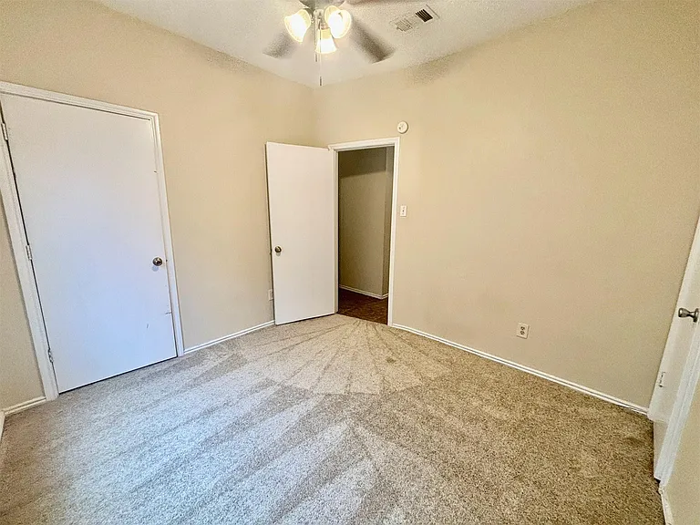 2915 Roxboro Rd — Photo 10
