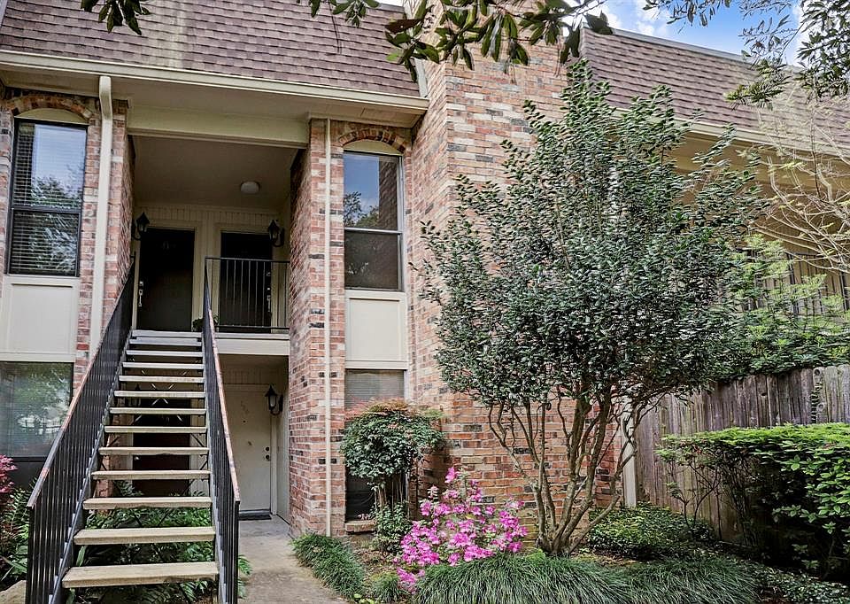 1st image of 1601 S Shepherd Dr APT 220