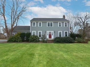 1 Tanglewood Rd, Plainville, MA 02762