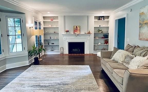 3rd image of 352 Canterbury Rd #1