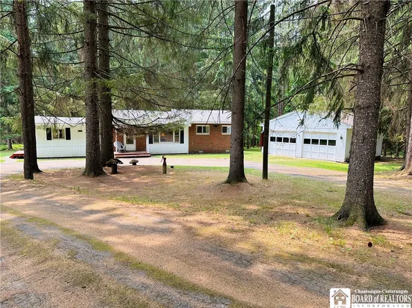 69 Wheeler Hill Rd, Frewsburg, NY 14738