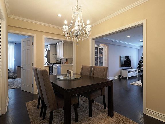 4th image of 2 Town House Pl APT 3Q