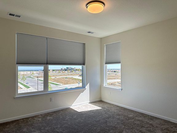 3rd image of 740 Superior Dr