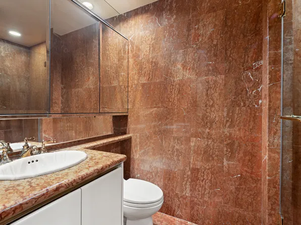 71 Park Avenue 12A image 8 of 9