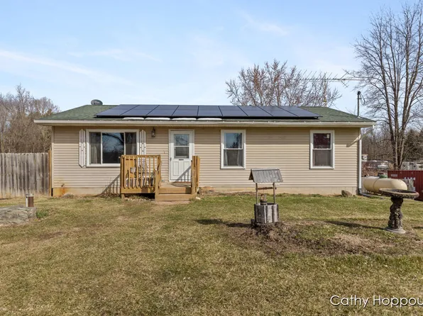 1840 W Tuttle Rd, Ionia, MI 48846