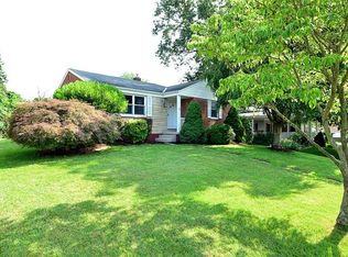 953 Whitley Dr, Pittsburgh, PA 15237