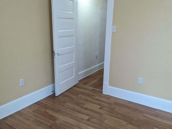 2nd image of 602 Russell Ave