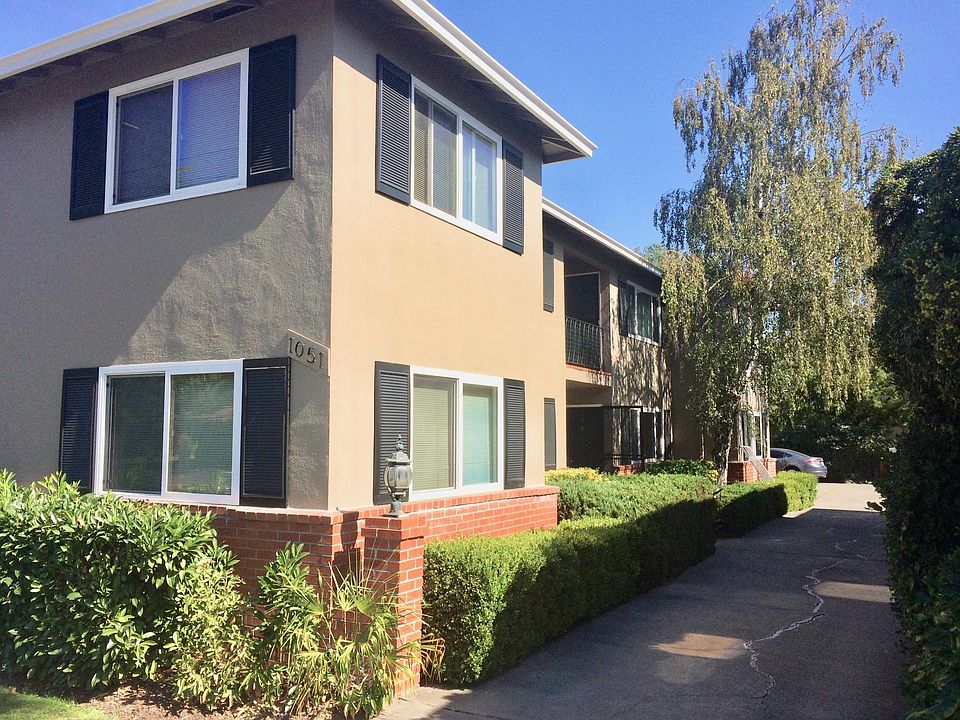 1st image of 1051 Santa Cruz Ave APT 5