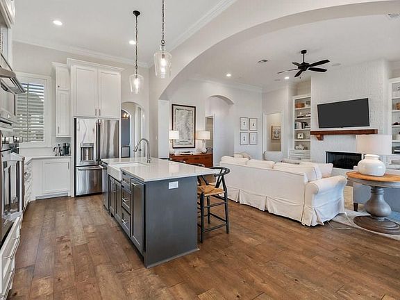 2nd image of 6415 White Oleander Cir