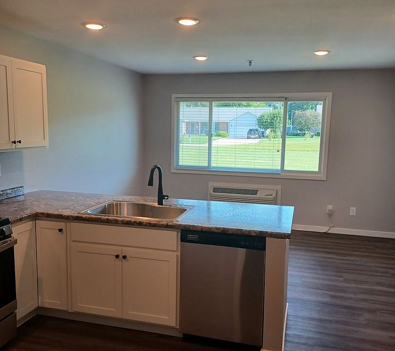 1st image of 505 W 4th St #20