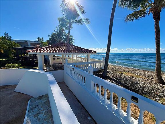 5th image of Carr 3 Beach Front
