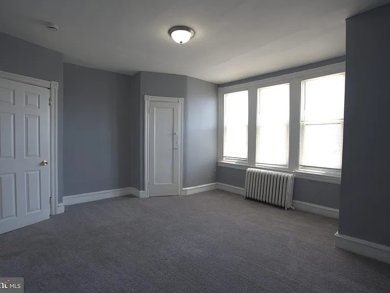 4836 N Franklin St — Photo 14