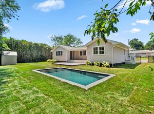 24 Windermere Dr, Sag Harbor, NY 11963