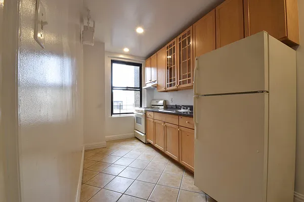Rented by (Legacy) NY Quality Living Uptown | media 9