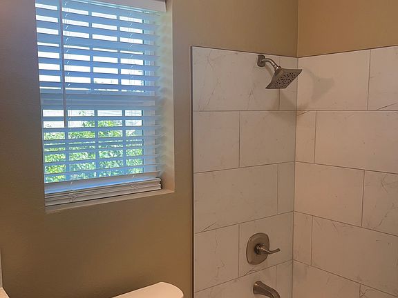 4th image of 764 Magnolia Ave APT 4