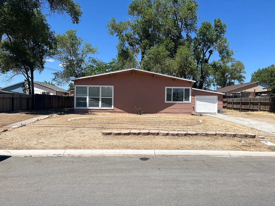 13694 Mount Whitney St