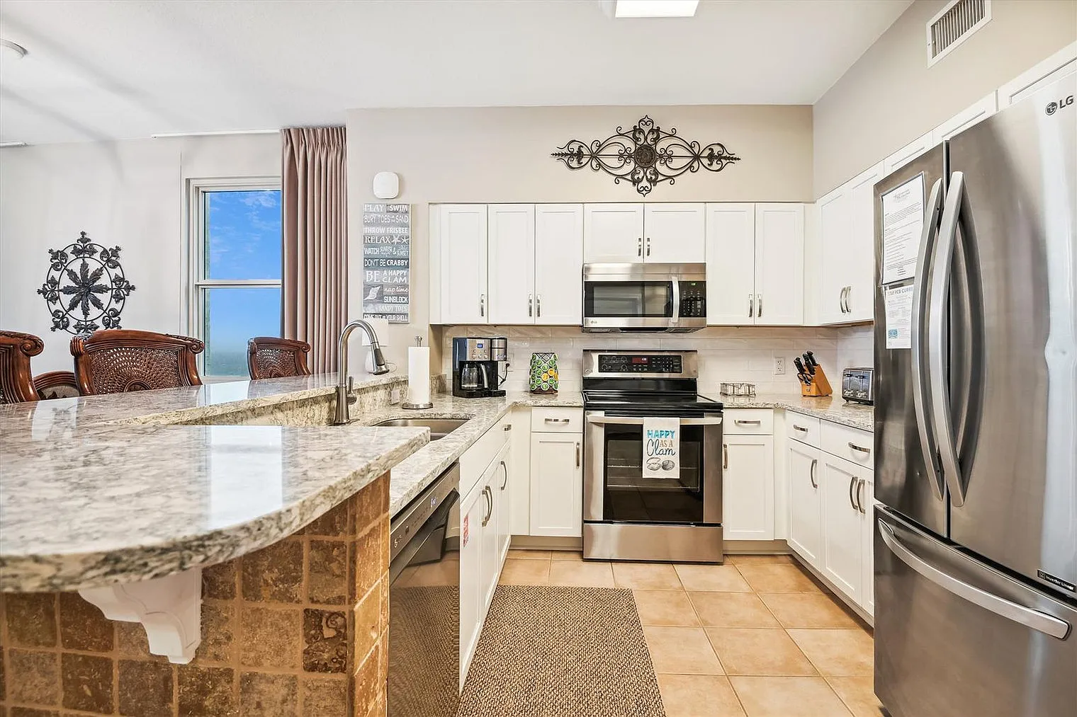 3 bed, 3.0 bath, 1797 sqft, $9,694 — Photo 4